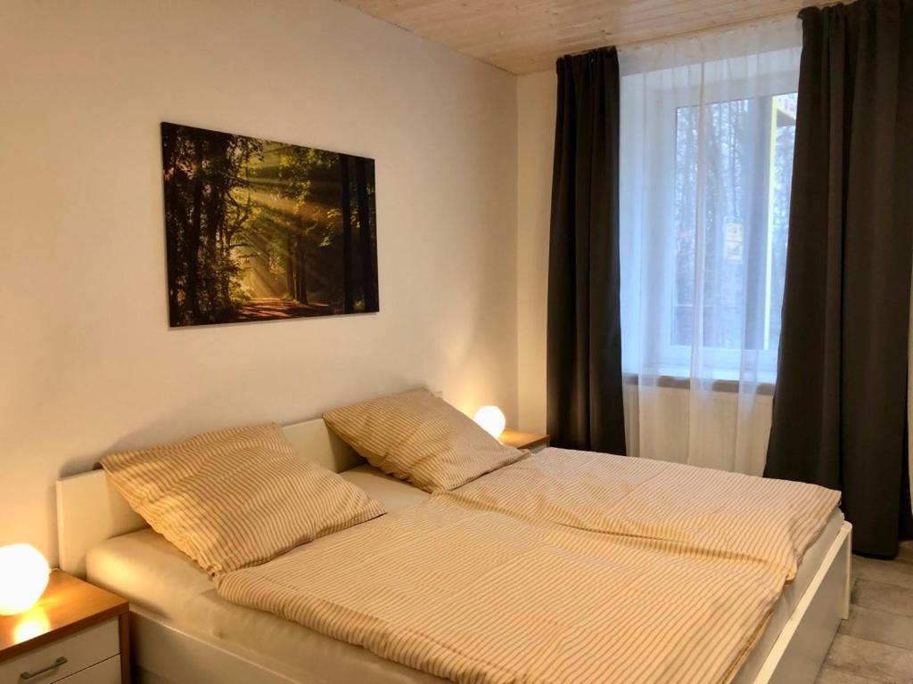 Erdgeschoss-Appartement Mit Seeblick Ahrensbok Екстер'єр фото